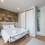 Guestready - Crayon Walls *