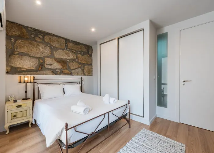 Guestready - Crayon Walls *