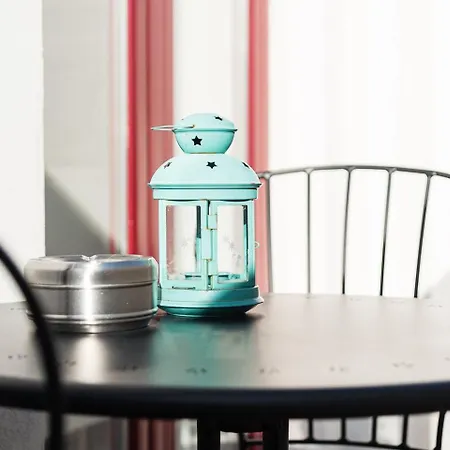 Guestready - Crayon Walls *