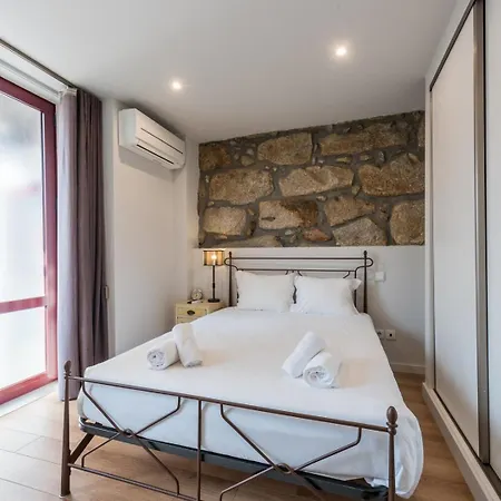 Guestready - Crayon Walls *